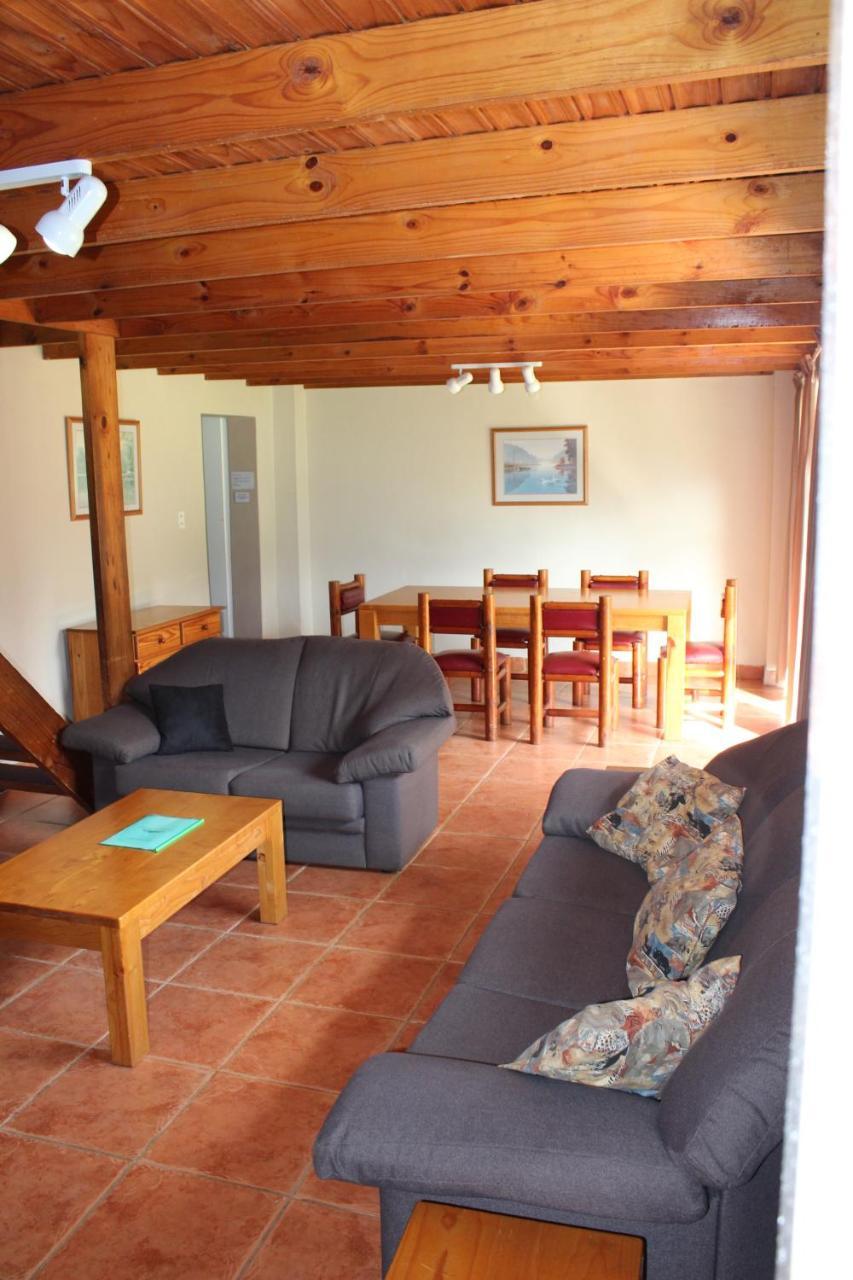 Dragon Peaks Mountain Resort Champagne Valley Екстер'єр фото