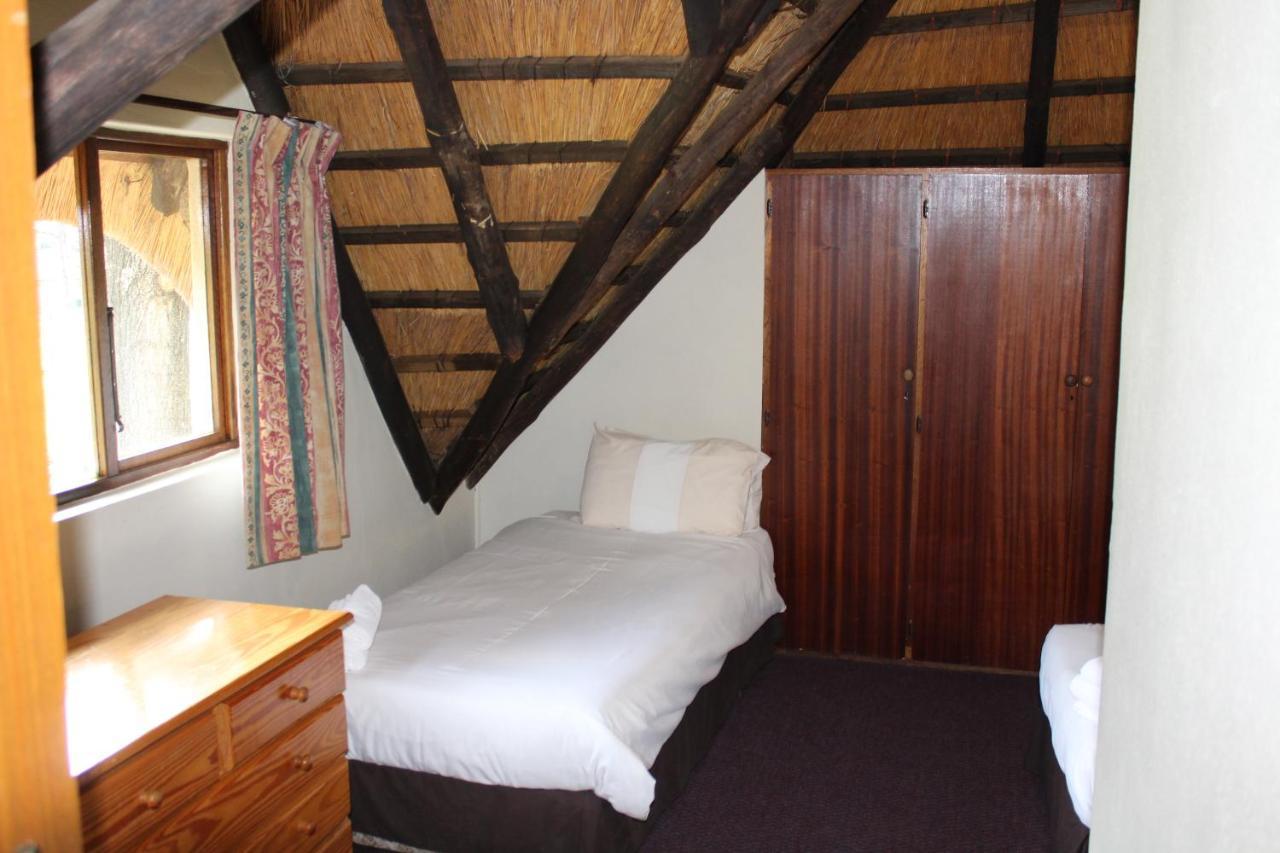Dragon Peaks Mountain Resort Champagne Valley Екстер'єр фото