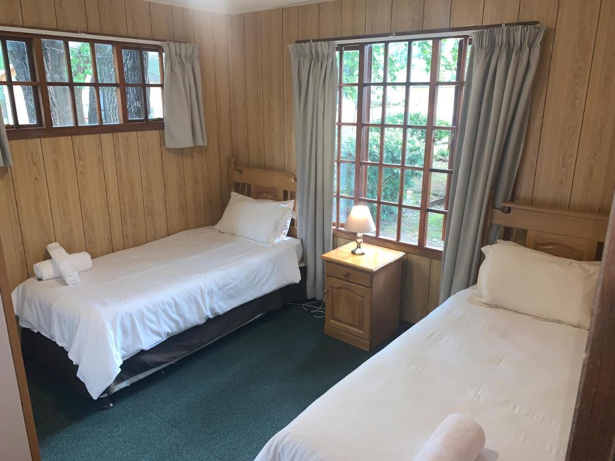 Dragon Peaks Mountain Resort Champagne Valley Екстер'єр фото